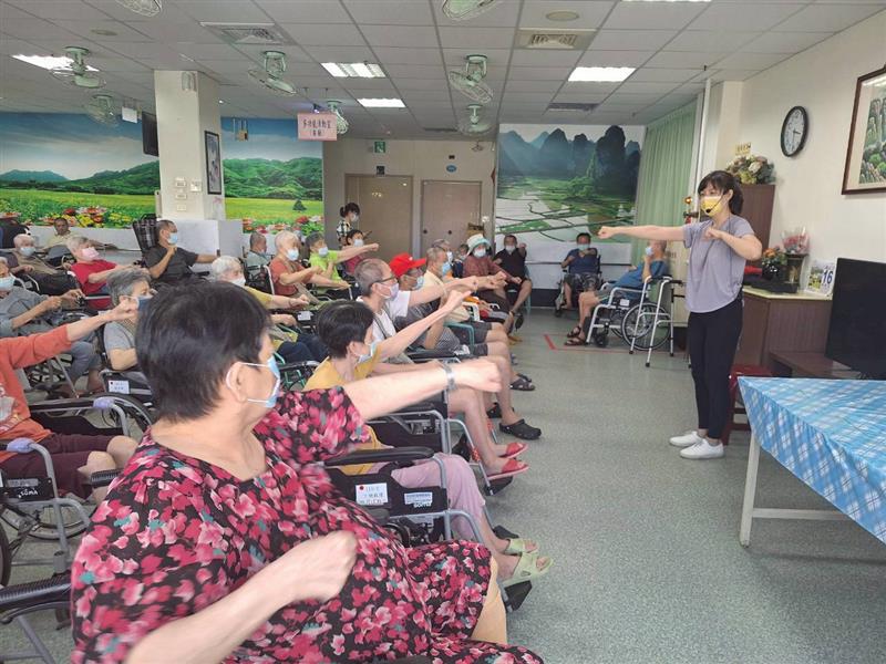 體適能活動,宜福住宿長照機構